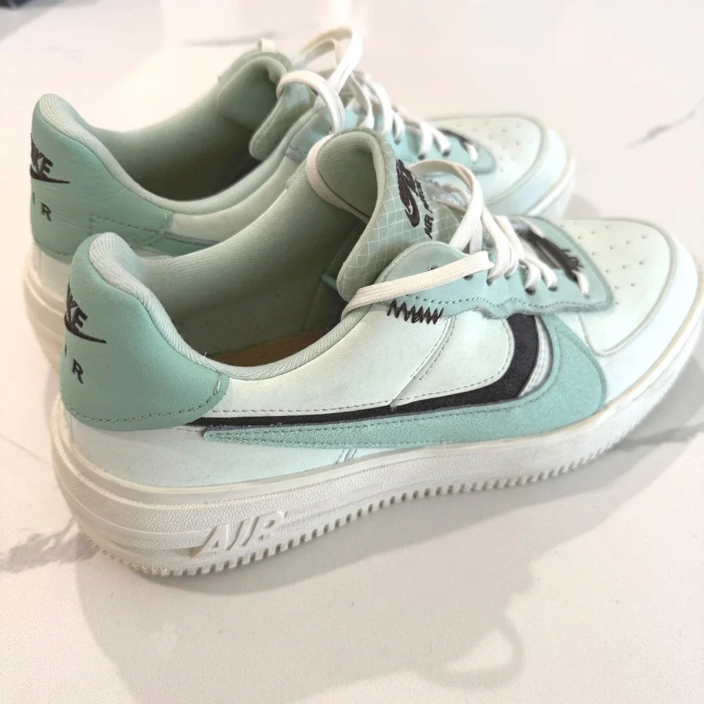 Nike‎ Air Force 1 Low Platform Swoosh Womens Size 10 Sneakers Shoes DX3730-300